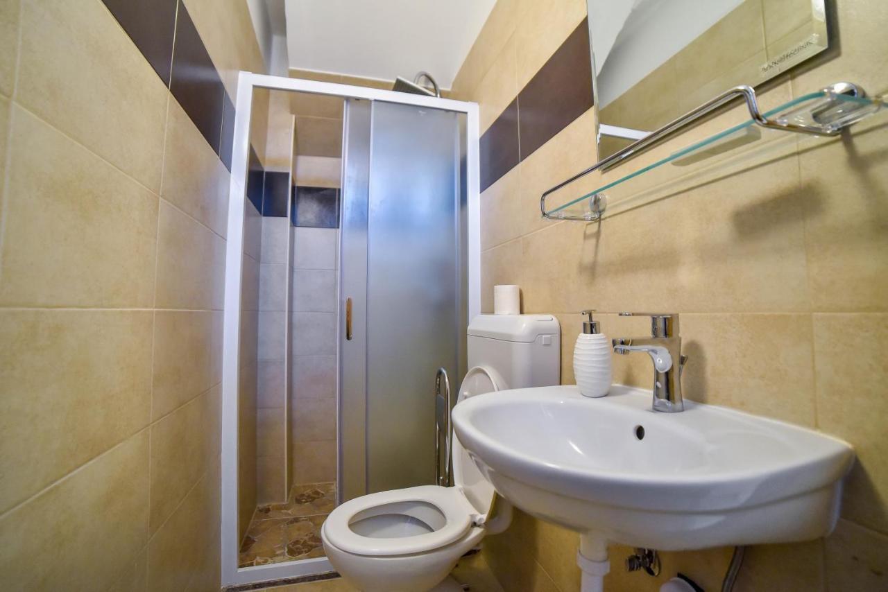 Hostel Sinj Eksteriør bilde