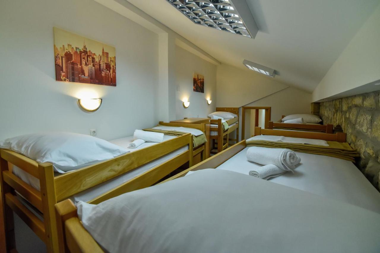 Hostel Sinj Eksteriør bilde
