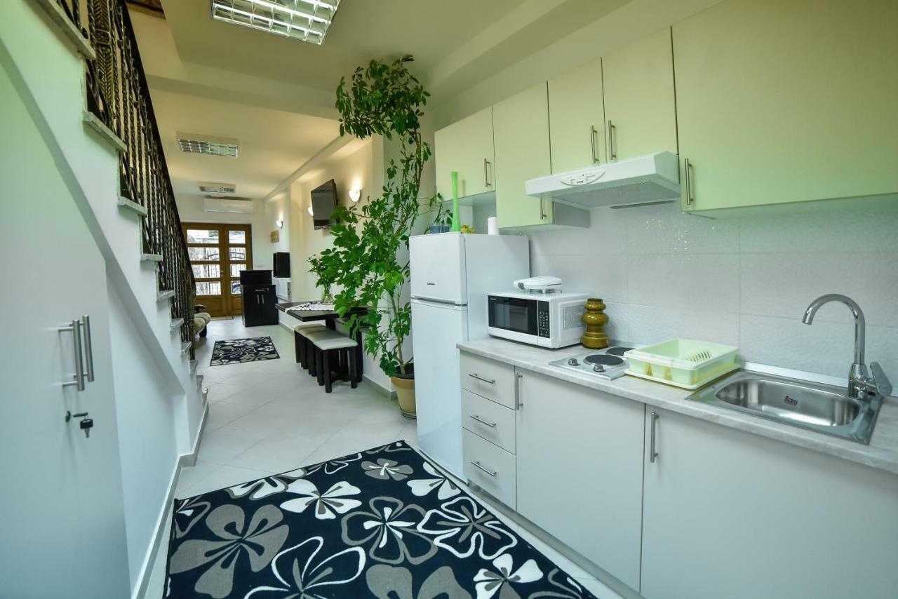 Hostel Sinj Eksteriør bilde