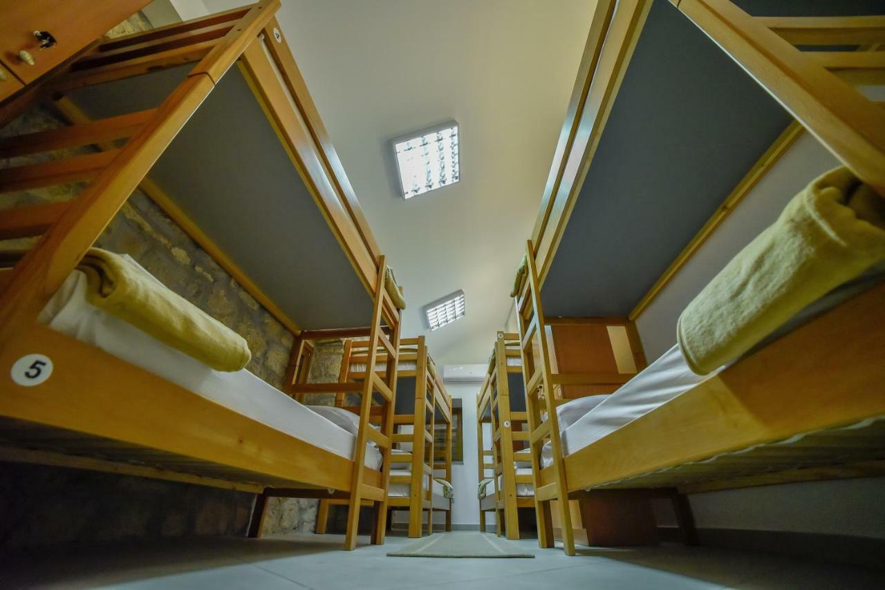 Hostel Sinj Eksteriør bilde